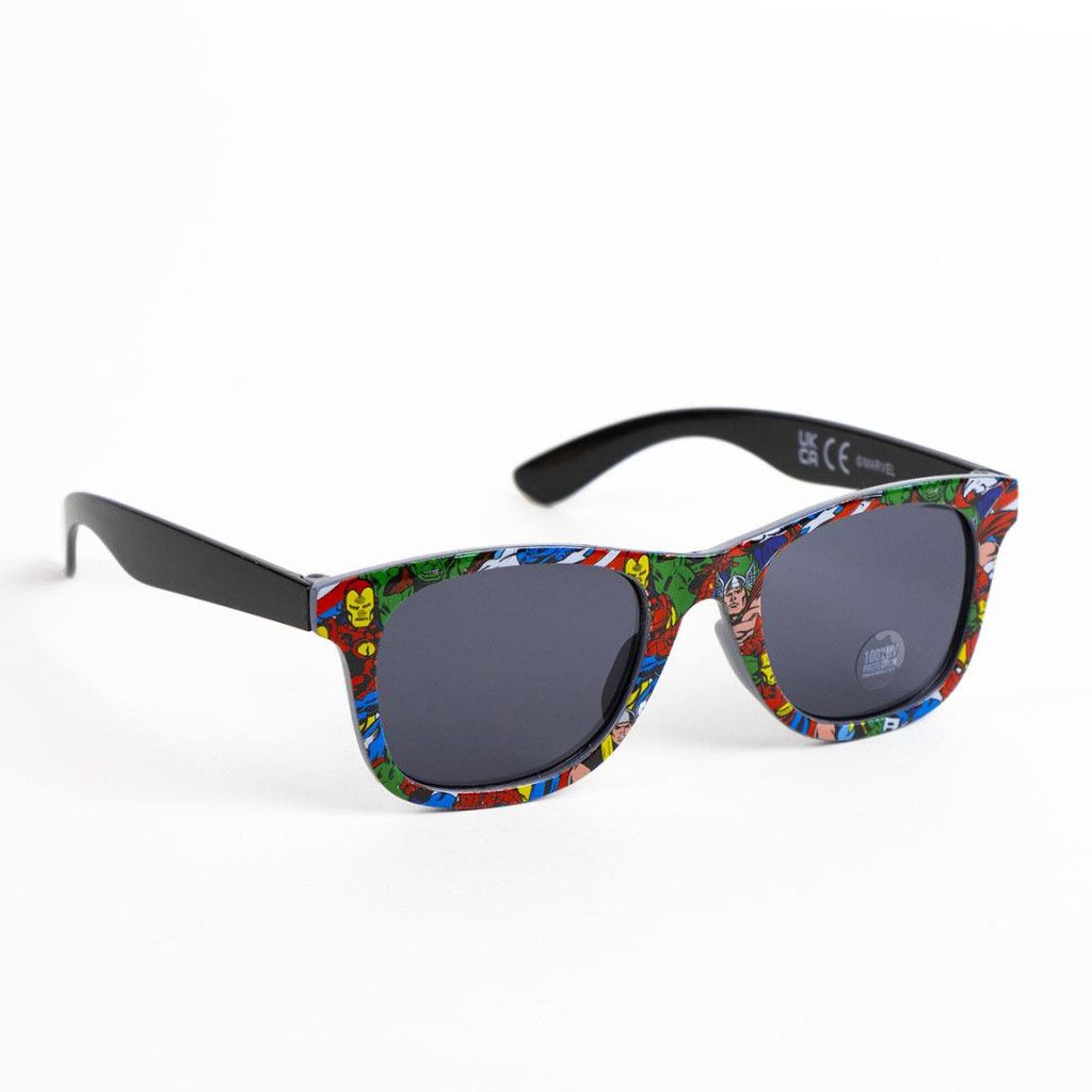 Bosszúállók napszemüveg és baseball sapka szett